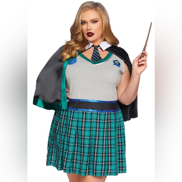 Plus Slytherin/ School Girl Costume 📚🐍 - Picture 1 of 2